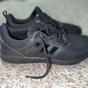 Adidas Women’s Cloudfoam Super Tennis Shoes- size 9